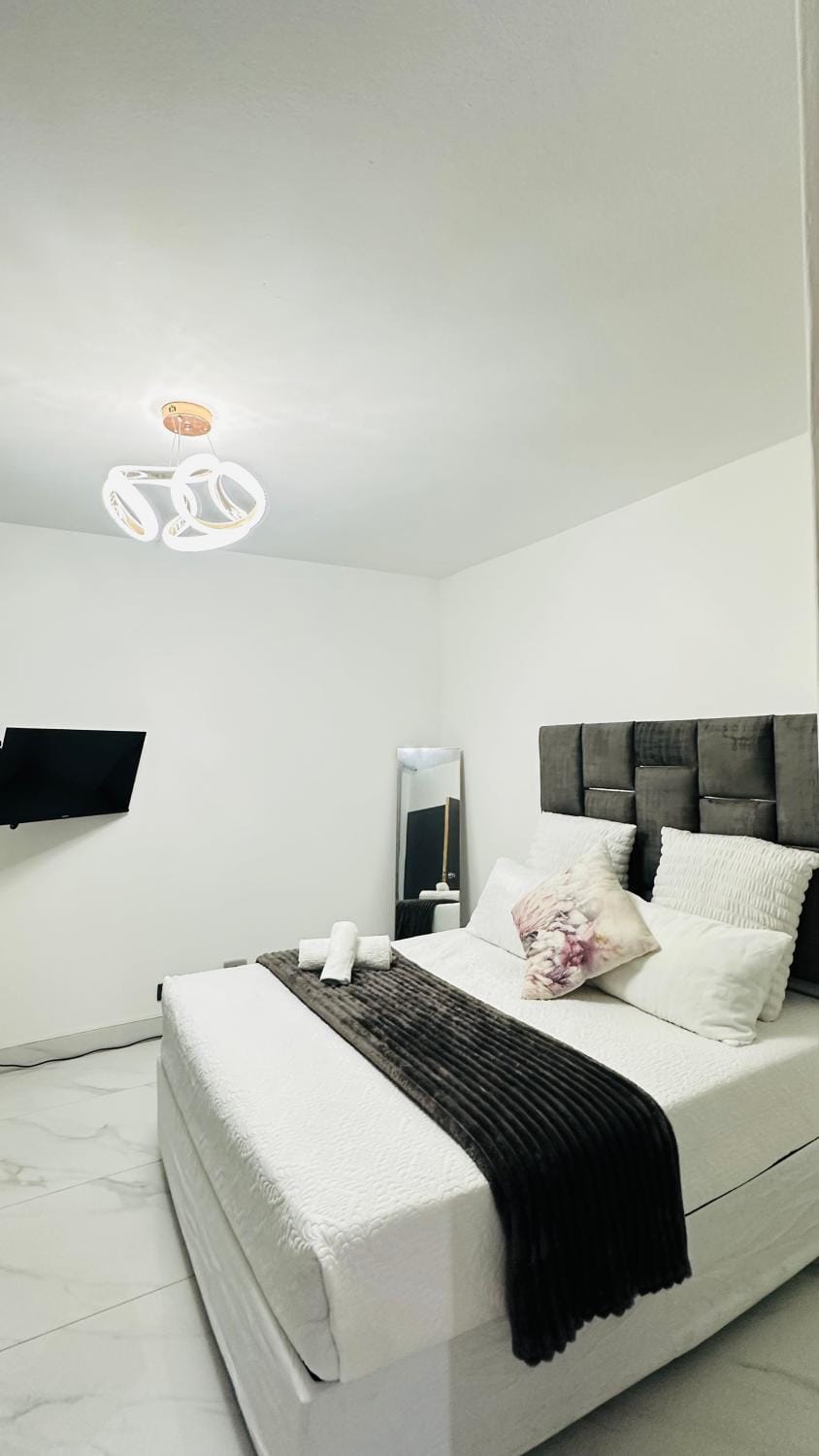 Lizbon Cosy Apartment Unit 83 Oceanic Apartment in Durban