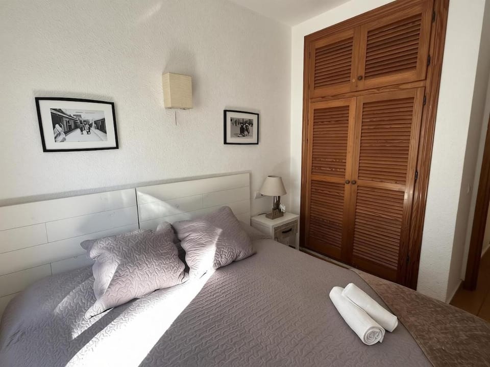 Amplia planta baja con gran espacio exterior Apartment in Es Pujols