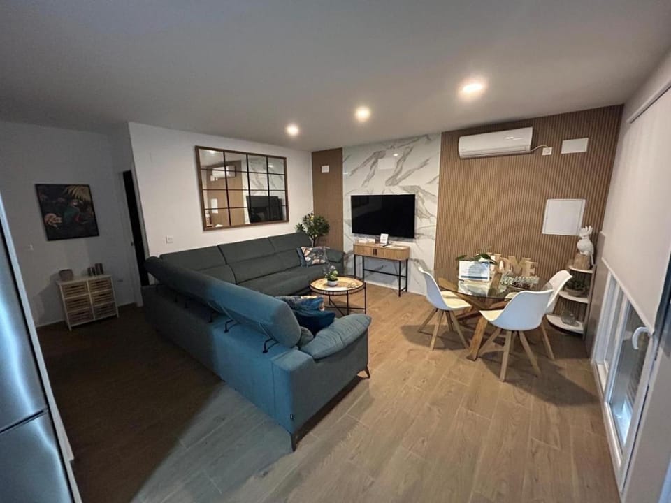 TV and multimedia, Living room, Dining area
