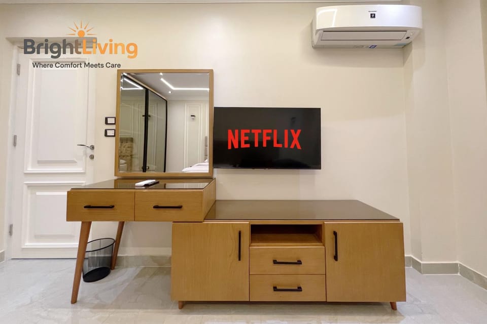 TV and multimedia, Text overlay, air conditioner