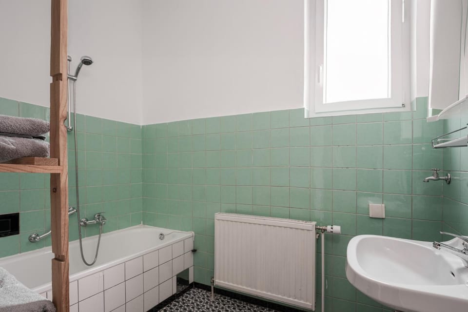 Bathroom, Bath