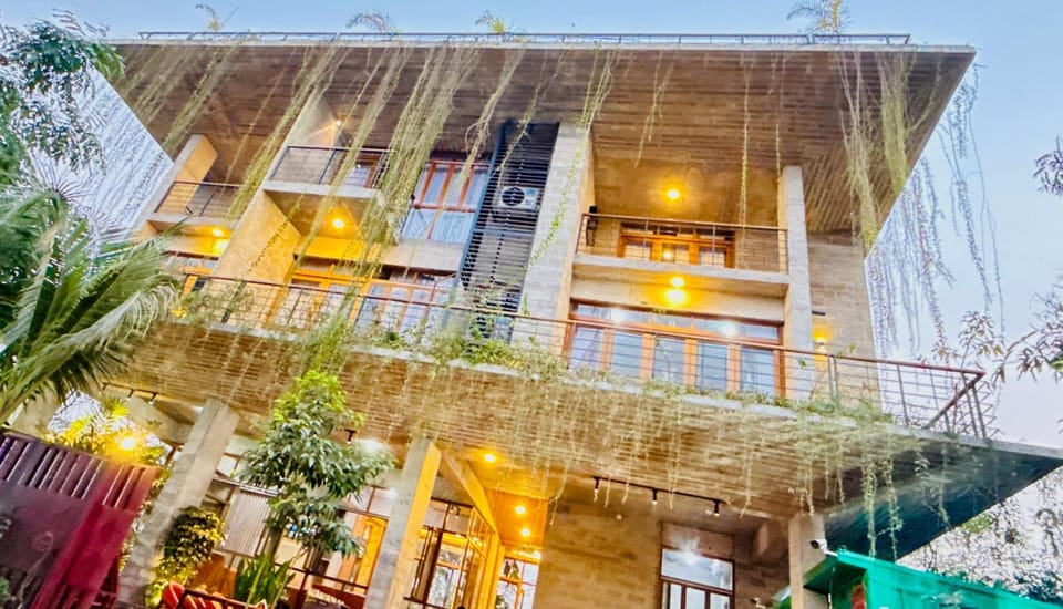 Property building, Restaurant/places to eat, View (from property/room), concierge