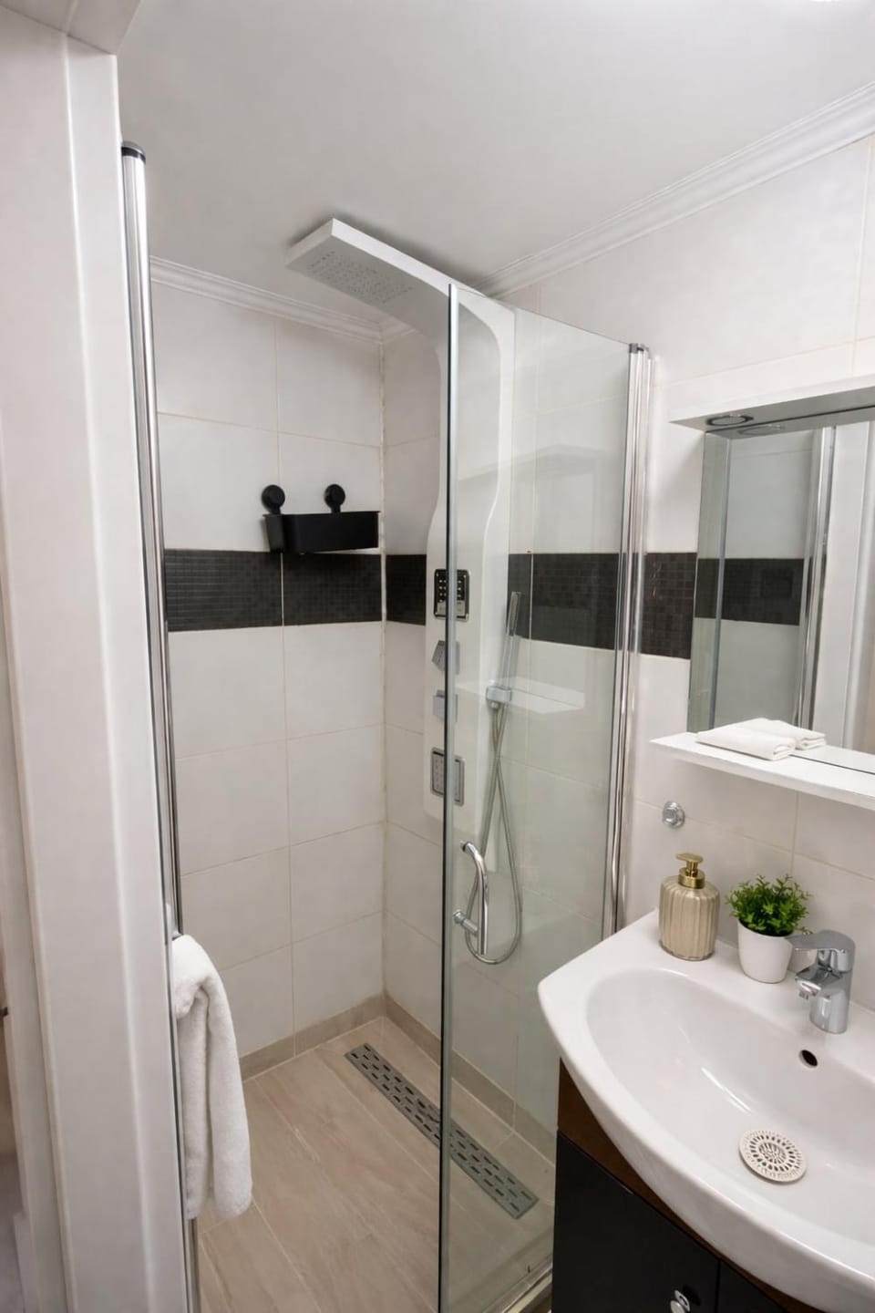 Shower, Bathroom, towels