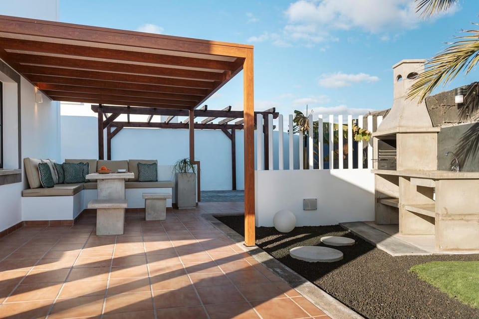 Day, BBQ facilities