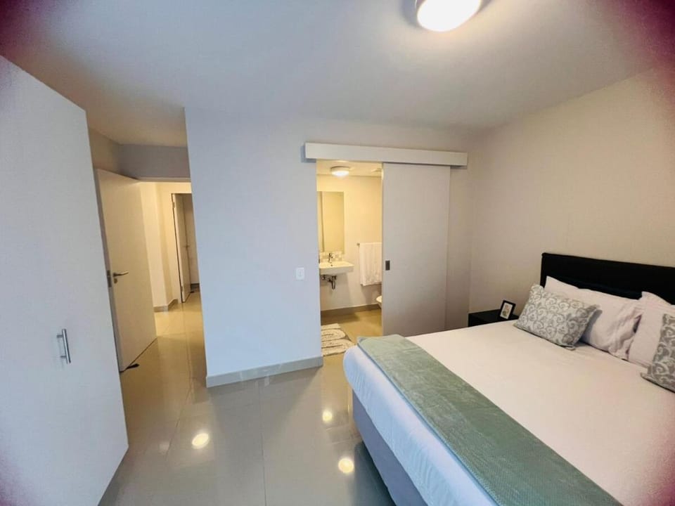 Stylish Holiday Home by the Coast Apartment in Umhlanga