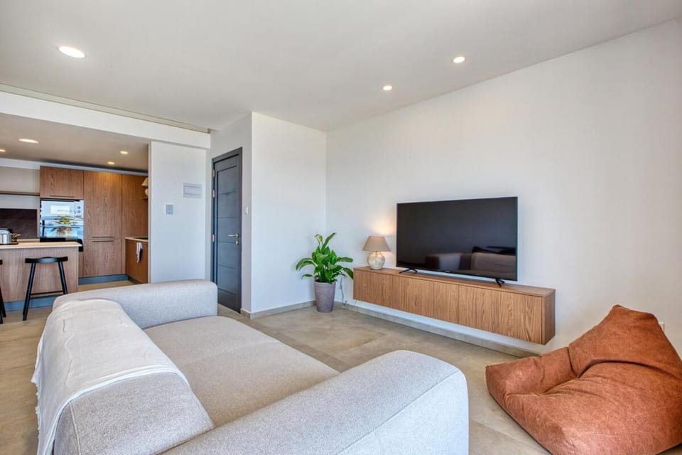 Luxury 3BR Seafront Apartment Apartment in Saint Paul's Bay