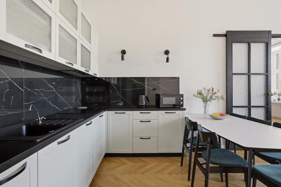 Kitchen or kitchenette, Dining area, kitchen