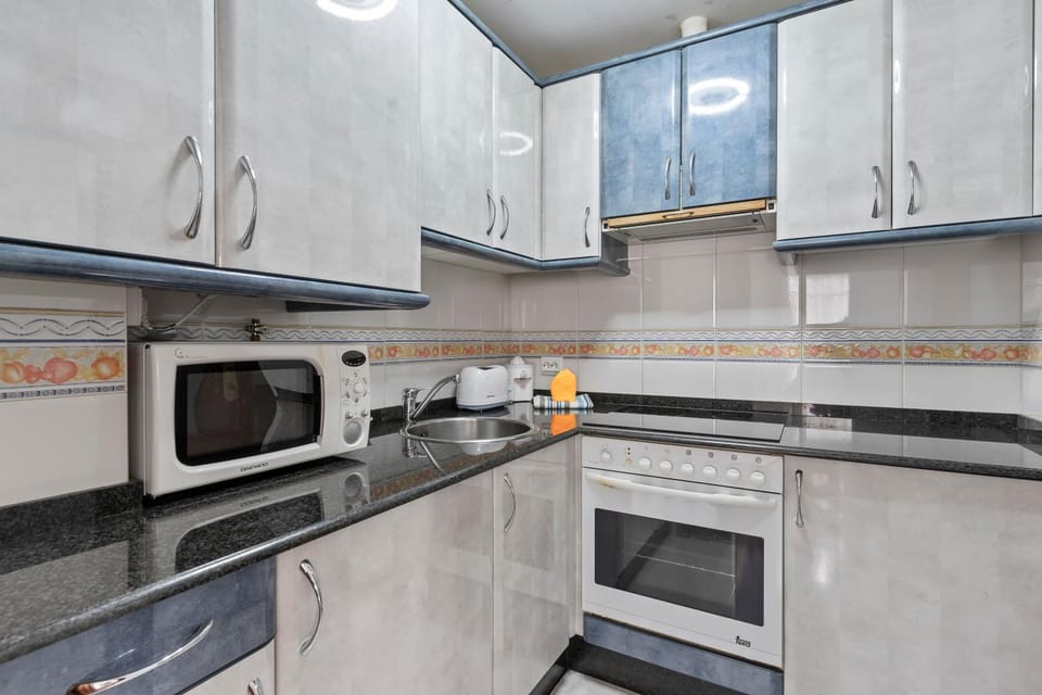 Kitchen or kitchenette, Living room