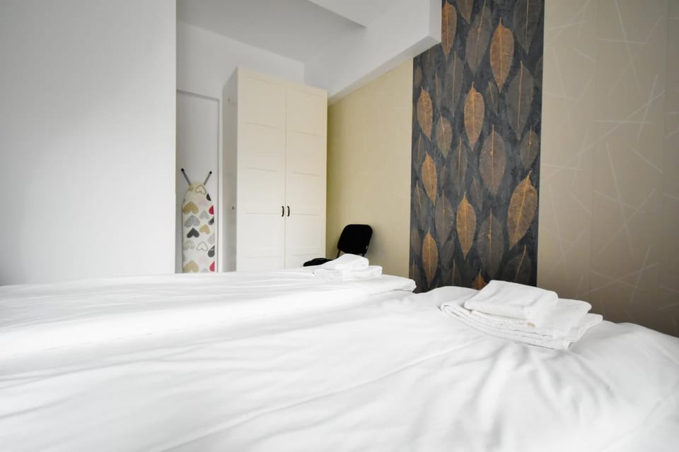 Bed, Bedroom, wardrobe