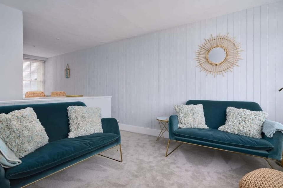 Bay View Cottage Spectacular Sea Views & Terrace House in Brixham