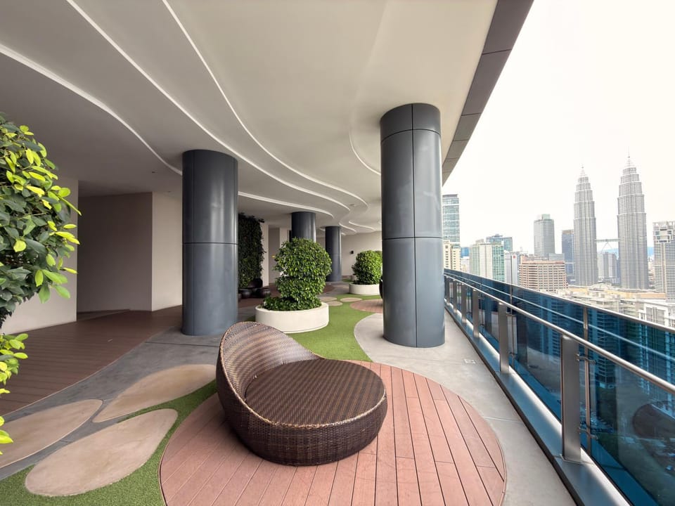 View (from property/room), Balcony/Terrace, Seating area
