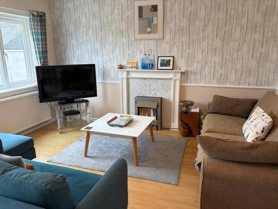 Lansdowne - Charmouth Sea Retreat House in East Devon District
