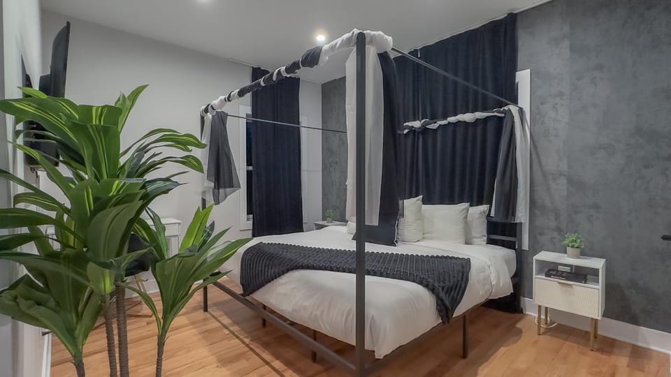 Pristine Pad, Sleep 9, Free driveway park, 20 PERCENT OFF Apartment in East Newark