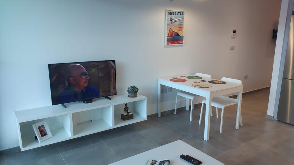 New CP High floor luxury studio with partial sea view Apartment in Gibraltar