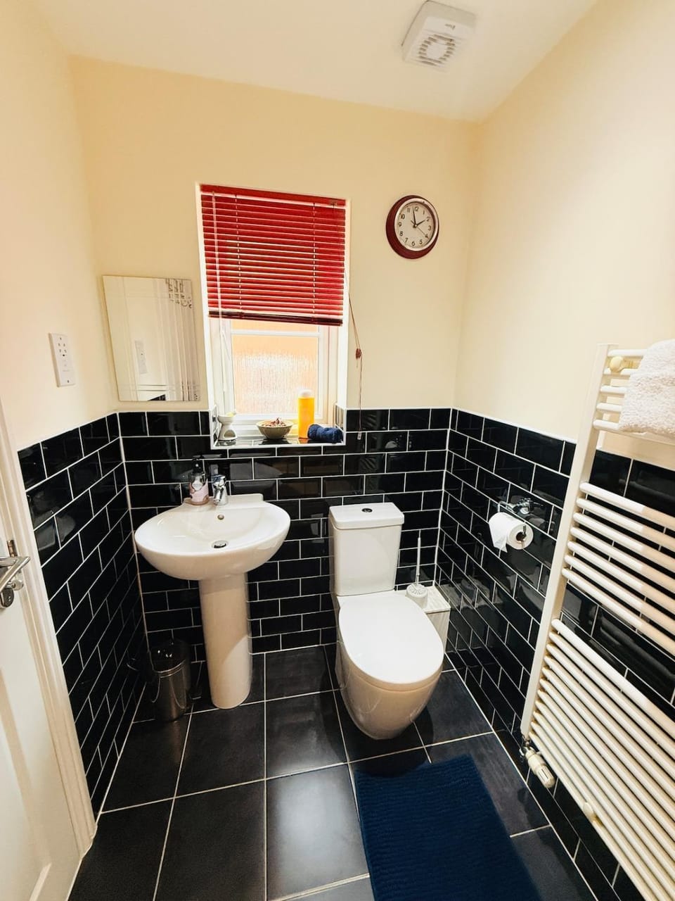 4BD Spacious detached Edbaston home Games room Free parking on private drive Villa in Birmingham