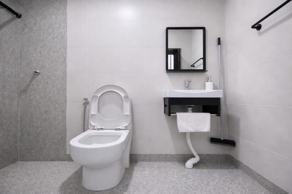 Game Room, Bathroom, Public Bath