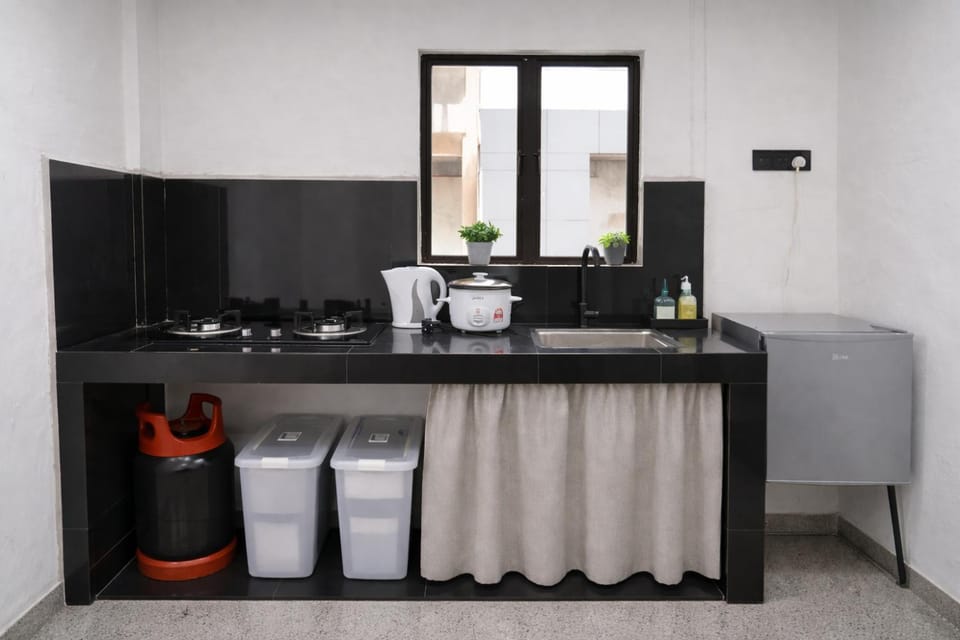 Kitchen or kitchenette, Communal kitchen, stove, stove, kitchen