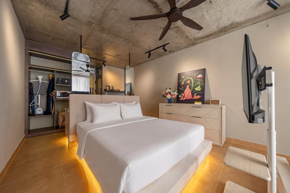 Bed, Bedroom