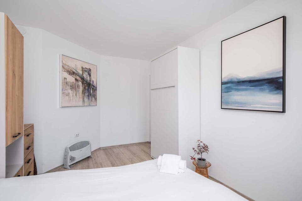 Bed, Bedroom, wardrobe