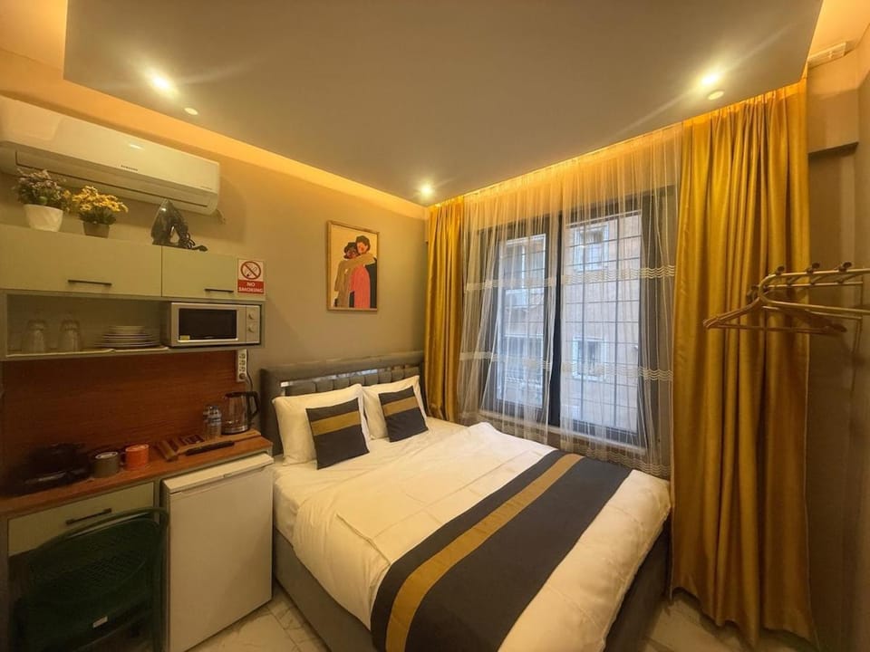 Warm cozy studio 8 min by metro station Apartment in Istanbul