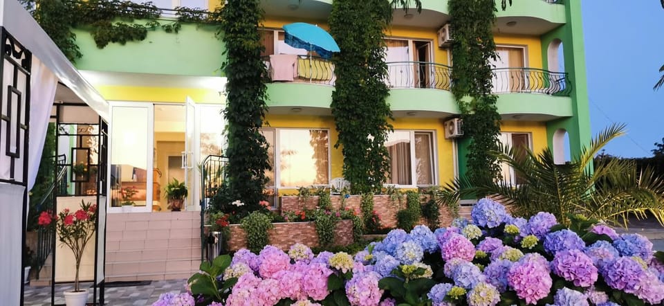 Guesthouse Kamelia Bed and Breakfast in Burgas Province