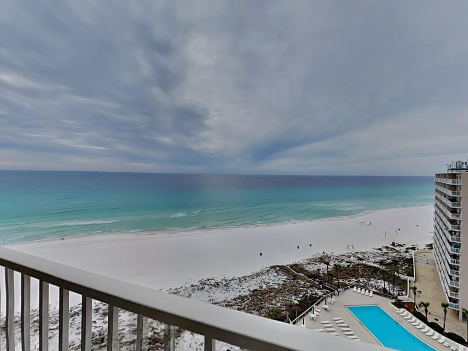 View (from property/room), Balcony/Terrace, Beach, Sea view, Swimming pool