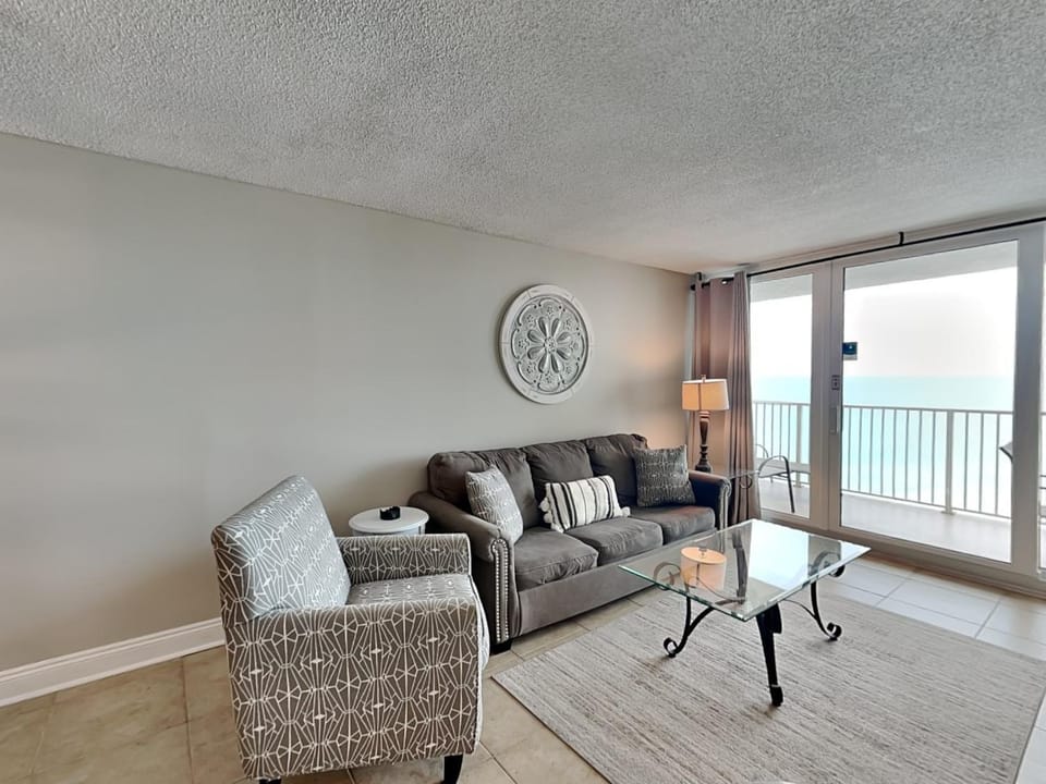 Balcony/Terrace, Living room, Seating area, Sea view, furniture