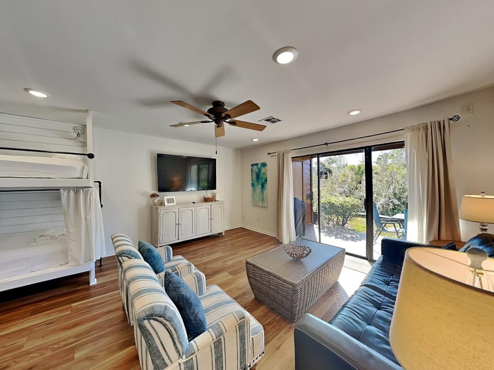 TV and multimedia, Living room, Seating area, bunk bed, furniture