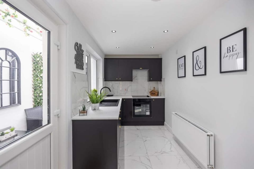 2 bed city side house House in Belfast