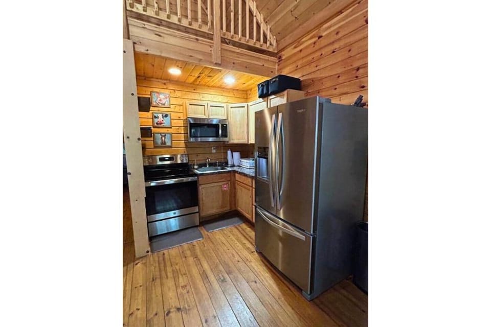Charlie Long Cabin - Active Heroes Cabin in Indiana