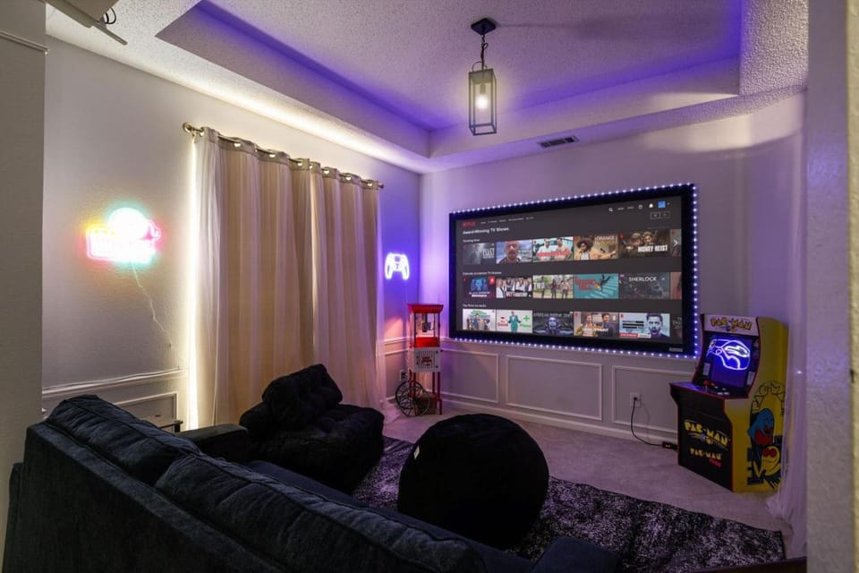 Bright & Cozy 4BR Home w Movie Room & Backyard House in Frisco