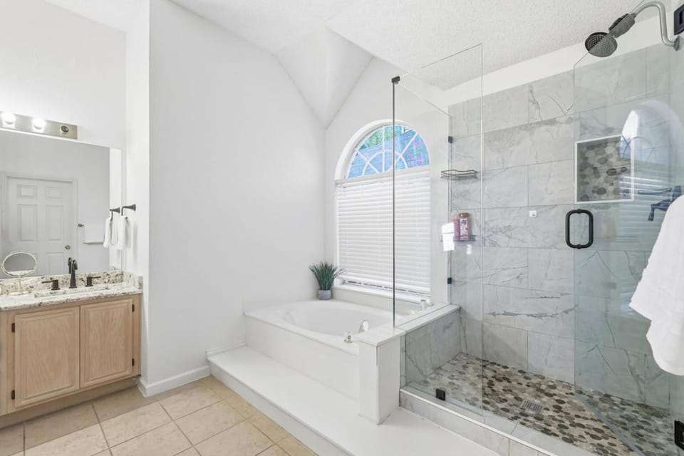 Bright & Cozy 4BR Home w Movie Room & Backyard House in Frisco