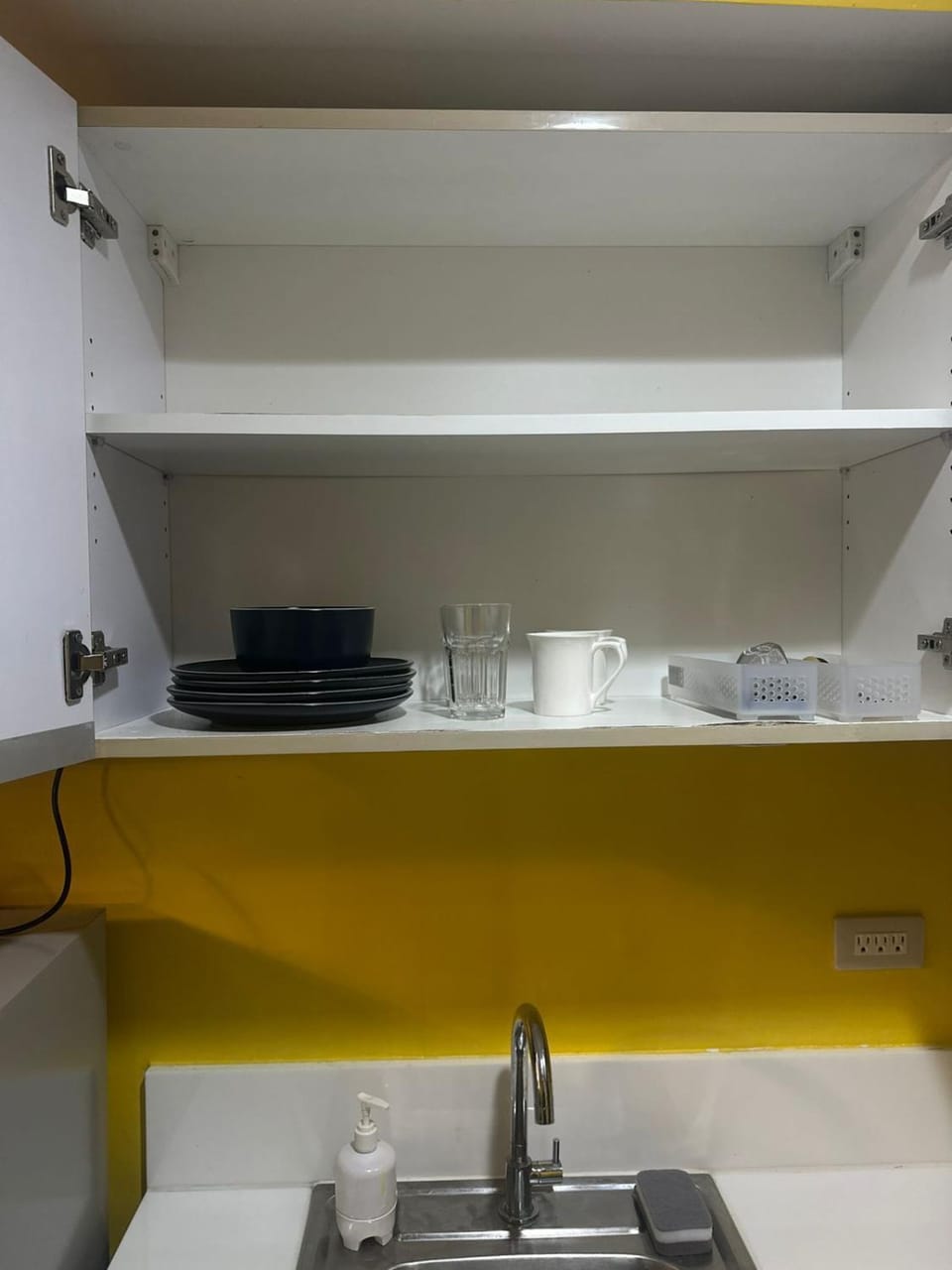 Sunbeam - Lush Residence Hotel in Makati