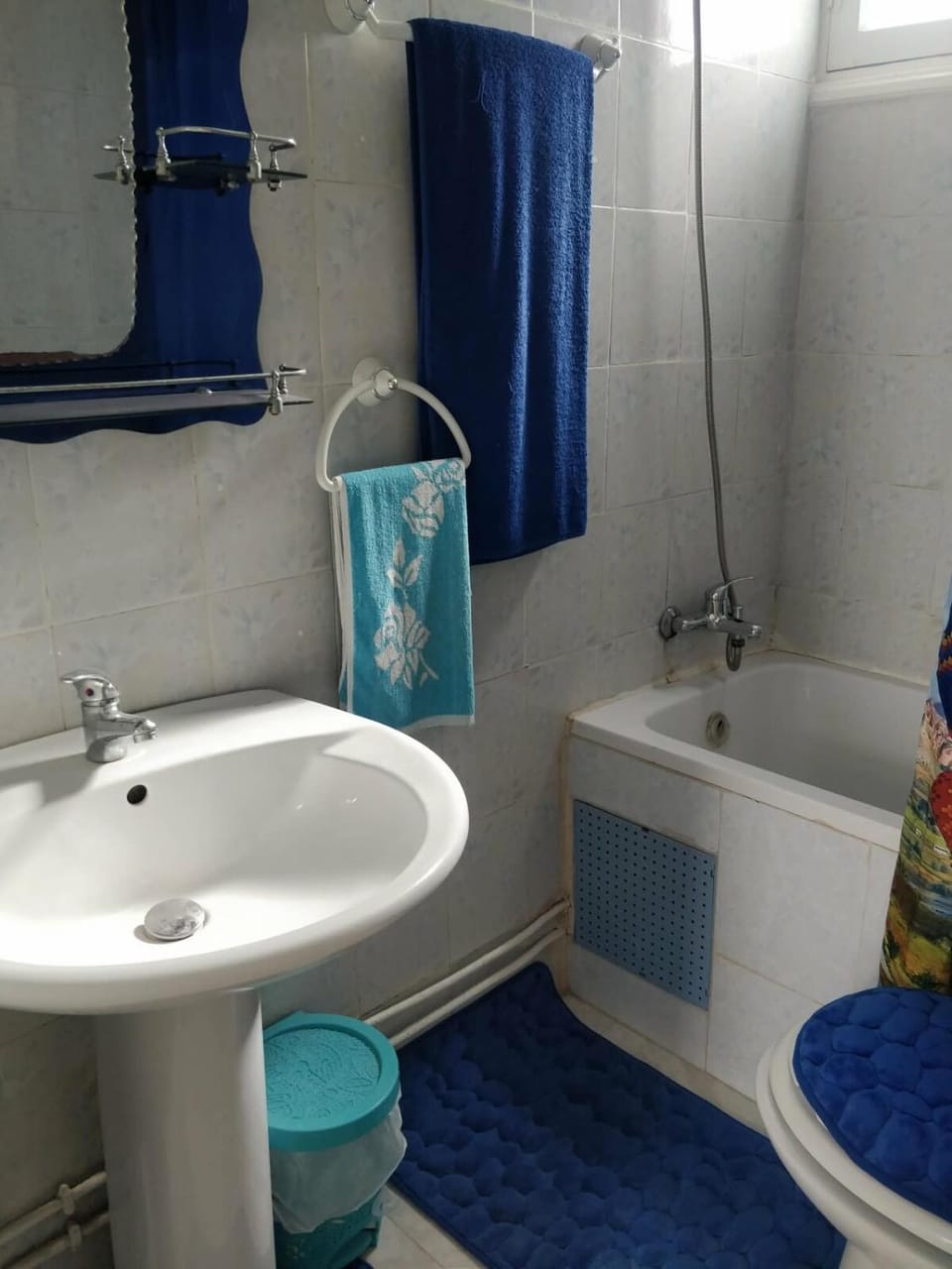 Bathroom, Bath, towels