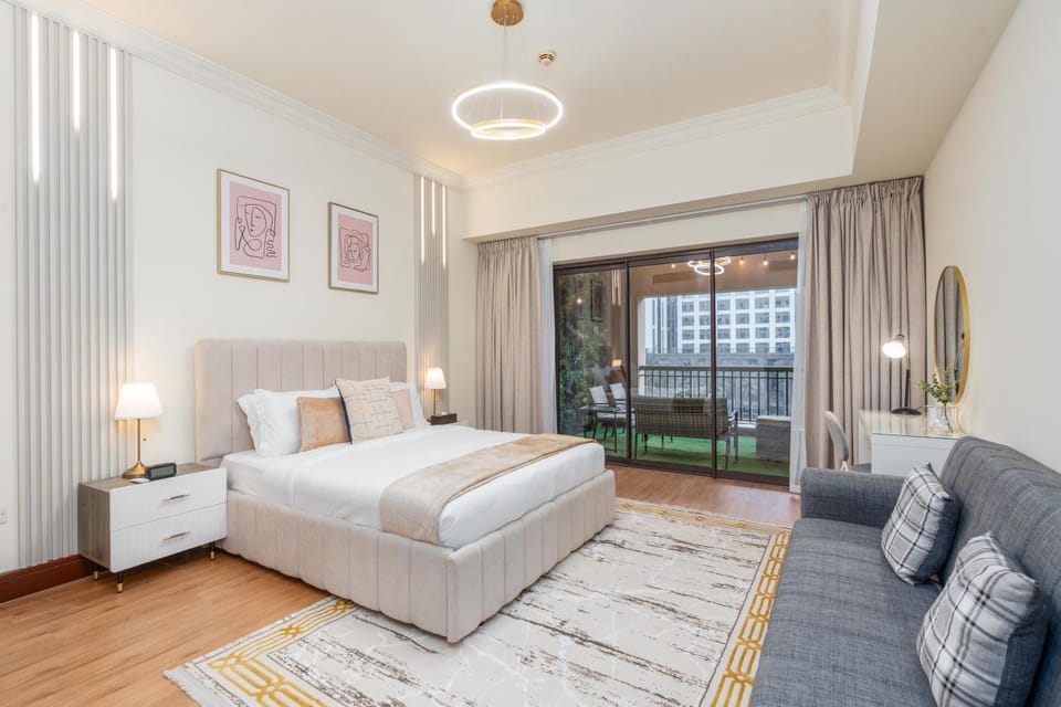 Bed, Living room, Seating area, Bedroom