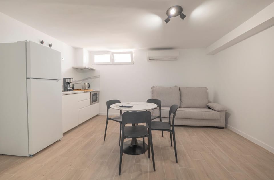 "Coliving Torremolinos Playa" by Acomodation Vacation rental in Torremolinos