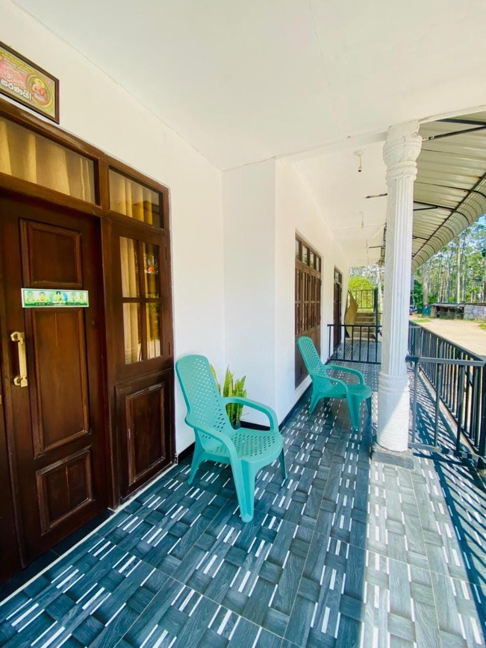 Facade/entrance, Balcony/Terrace, Seating area