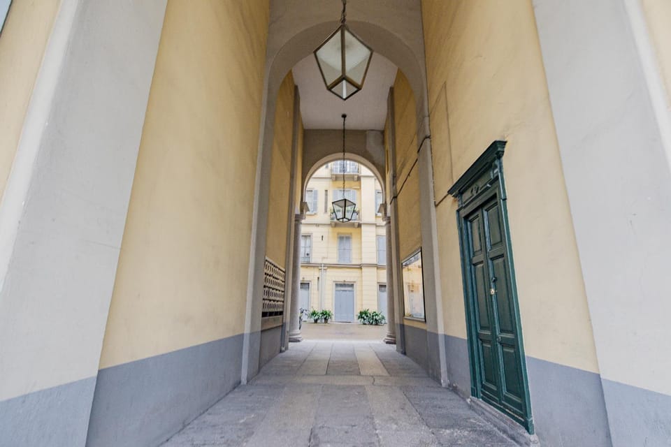 Property building, Facade/entrance, Off site