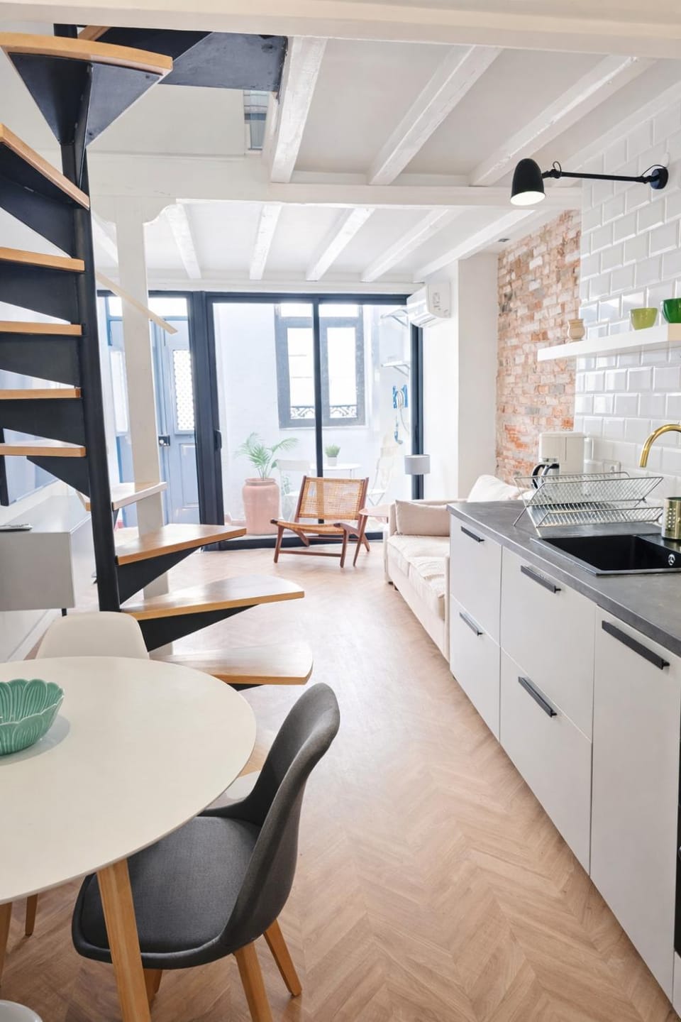 Elegant City Center Loft Apartment in Faro