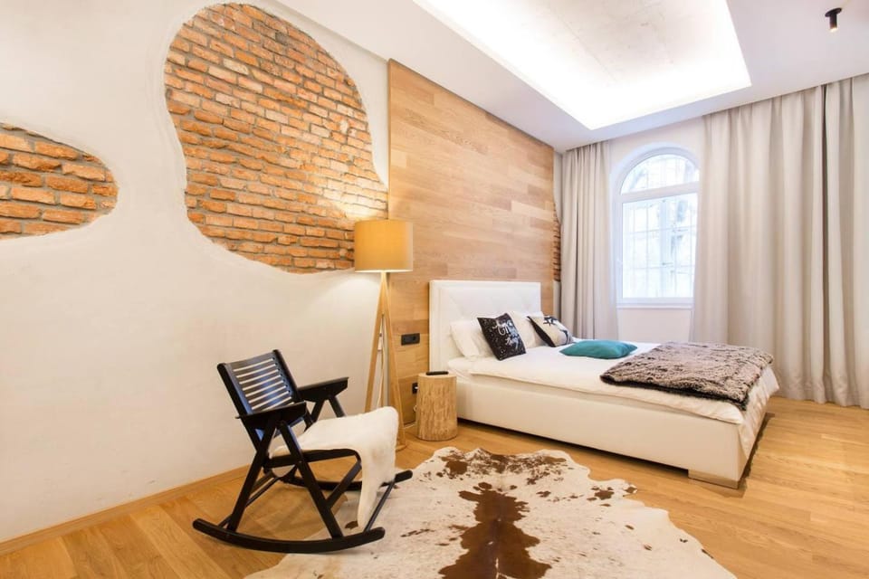 Bed, Bedroom, Landmark view