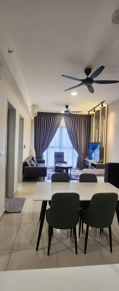 TV and multimedia, Dining area