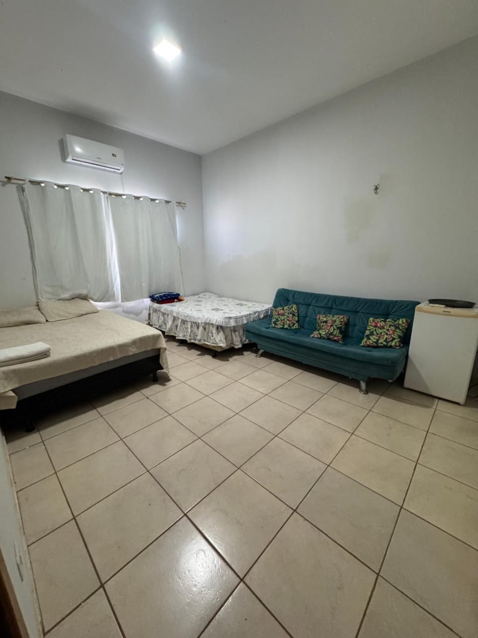 Quarto bem localizado Vacation rental in Palmas