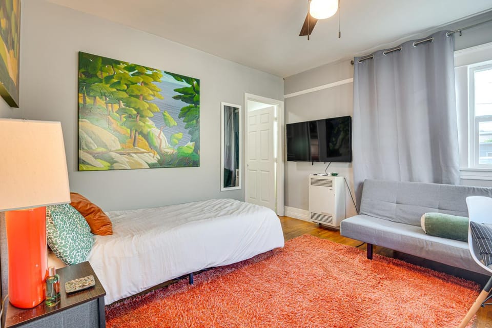Melrose Hill Home Near Hospitals: Nurses Welcome! House in Hollywood