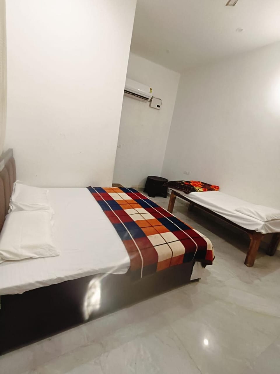Thakur Ji Dham Bed and Breakfast in Uttar Pradesh