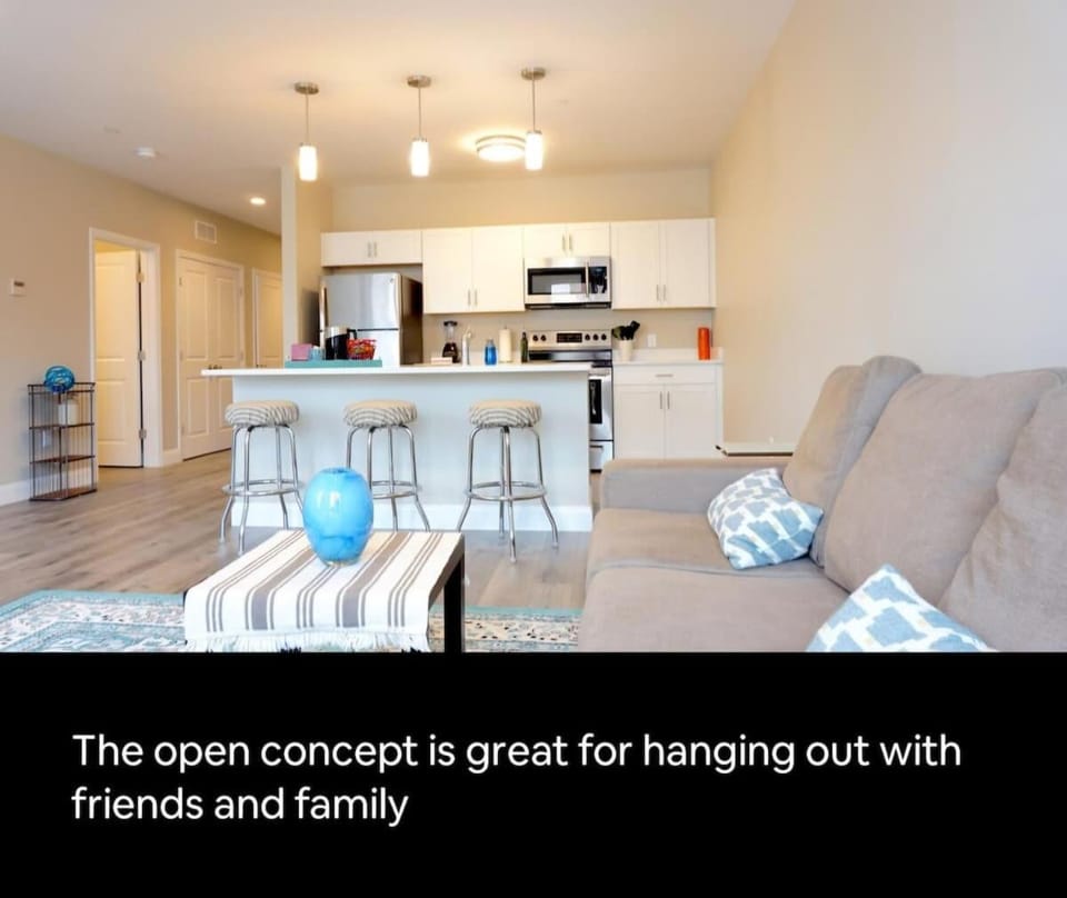 41 - stocked and furnished 2 BR sleeps up to 6 Apartment in Chelsea