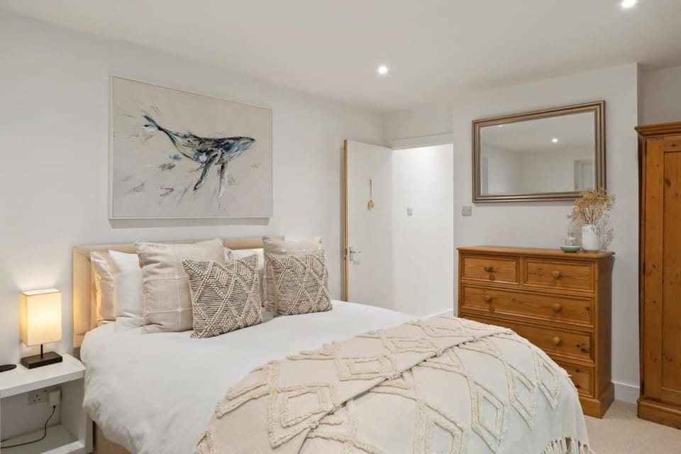 Modern Flat Minutes from Exmouth Sea Front Apartment in Exmouth
