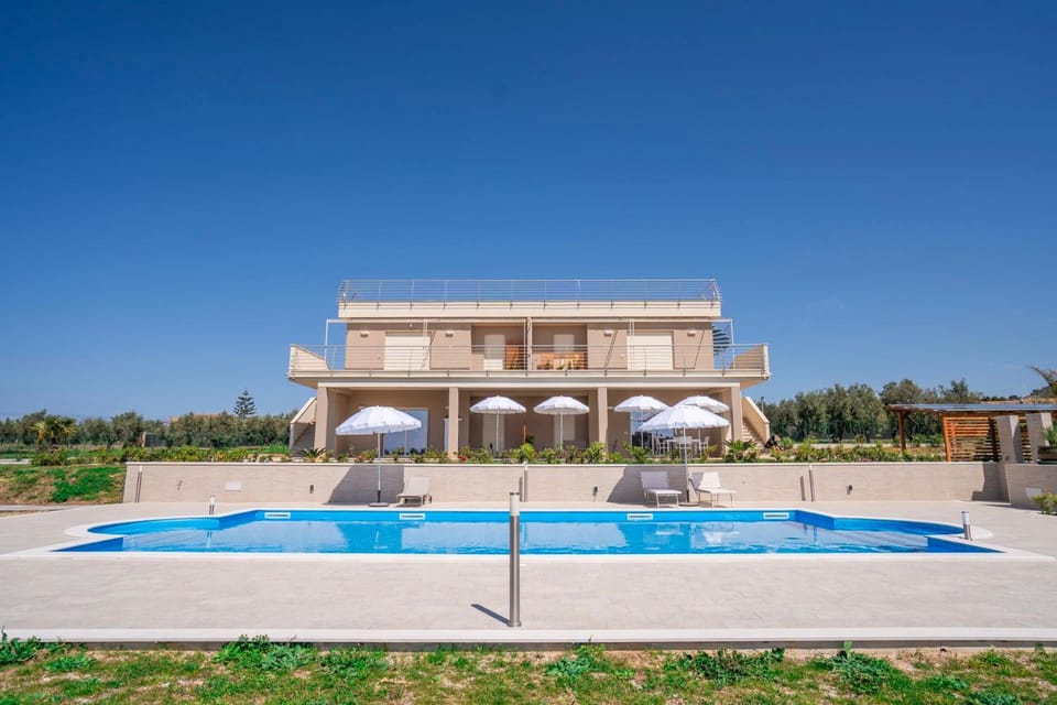 Property building, Swimming pool