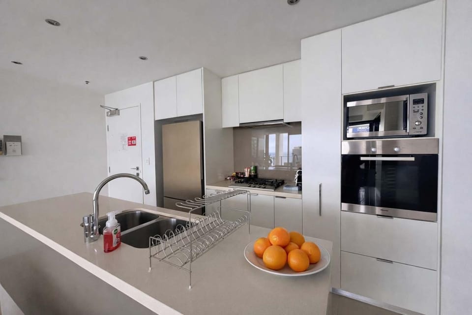 Coffee/tea facilities, Kitchen or kitchenette, dishwasher, oven, stove, toaster