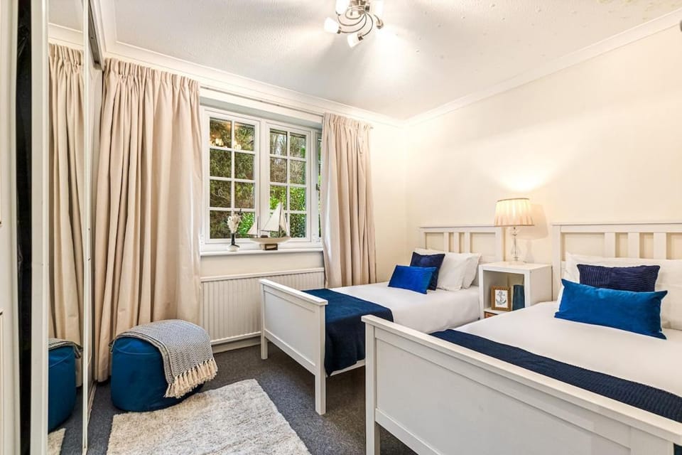 Hillside House House in Henley-on-Thames