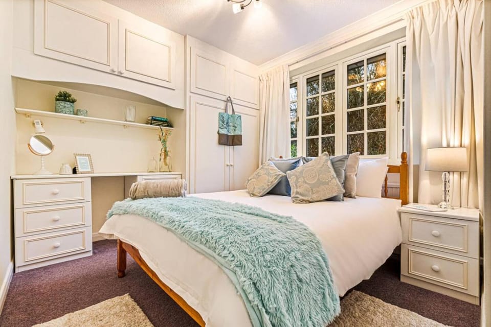 Hillside House House in Henley-on-Thames